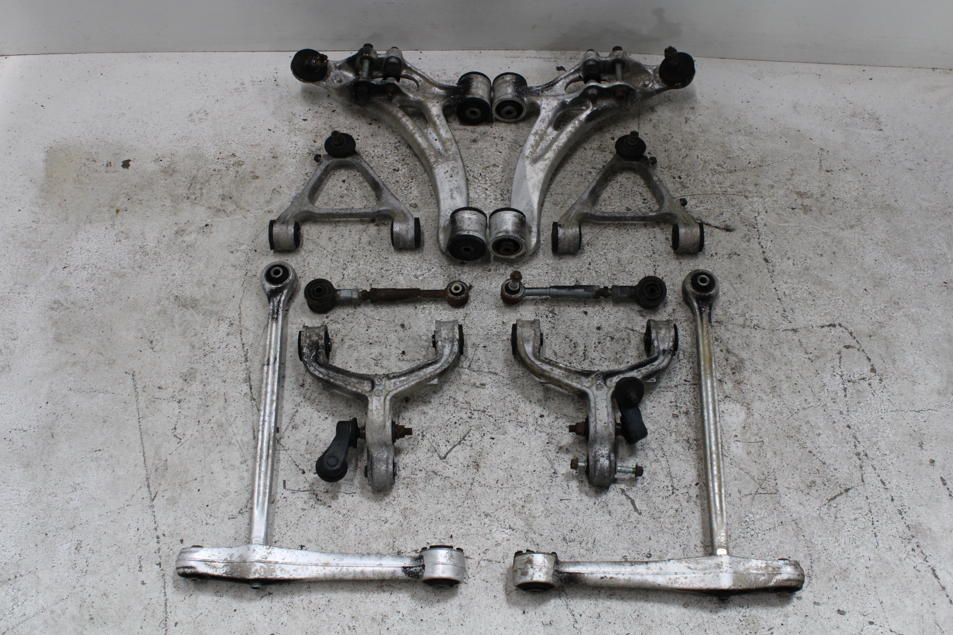 SUSPENSION ARMS