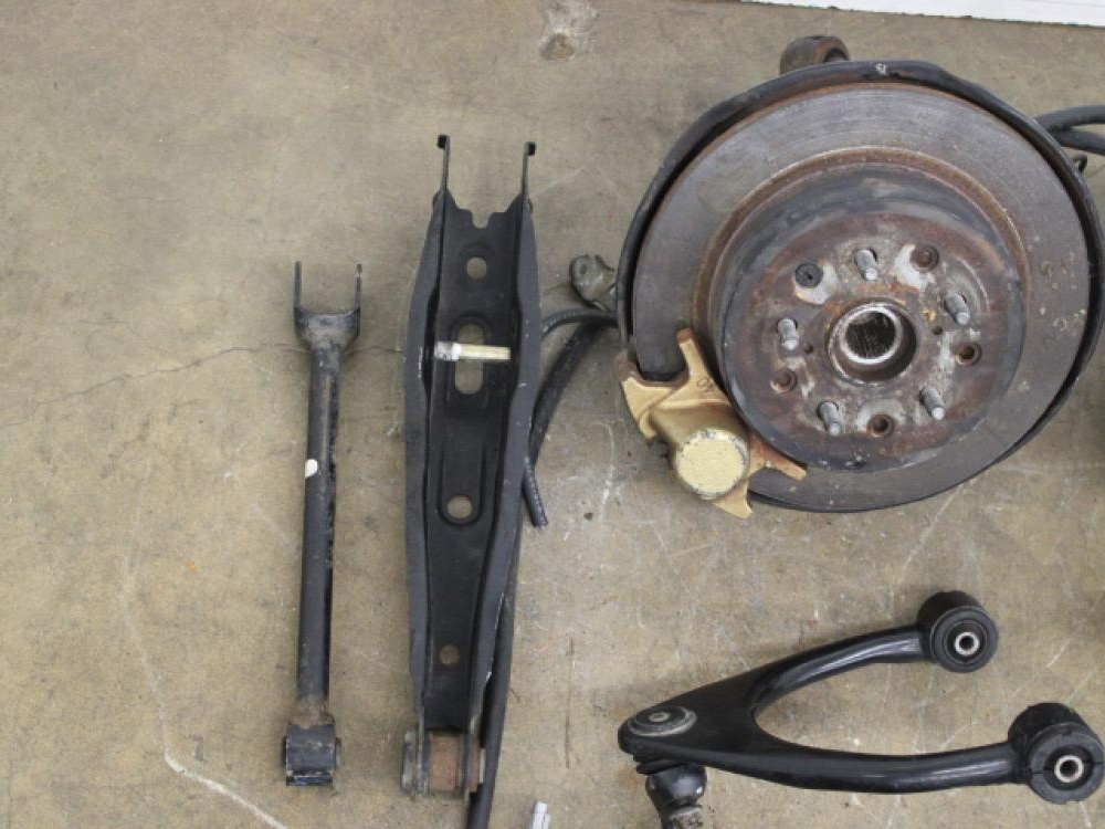 JDM 98-05 TOYOTA ALTEZZA  IS200 BRAKES, WHEEL HUB, BEARING,CALIPER, CONTROL ARMS, FRONT & REAR SUSPENSION: Image 6