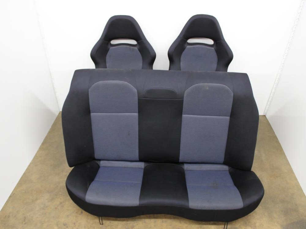JDM SUBARU IMPREZA WRX BLACK AND NAVY BLUE CLOTH FRONT AND REAR SEATS: Image 8