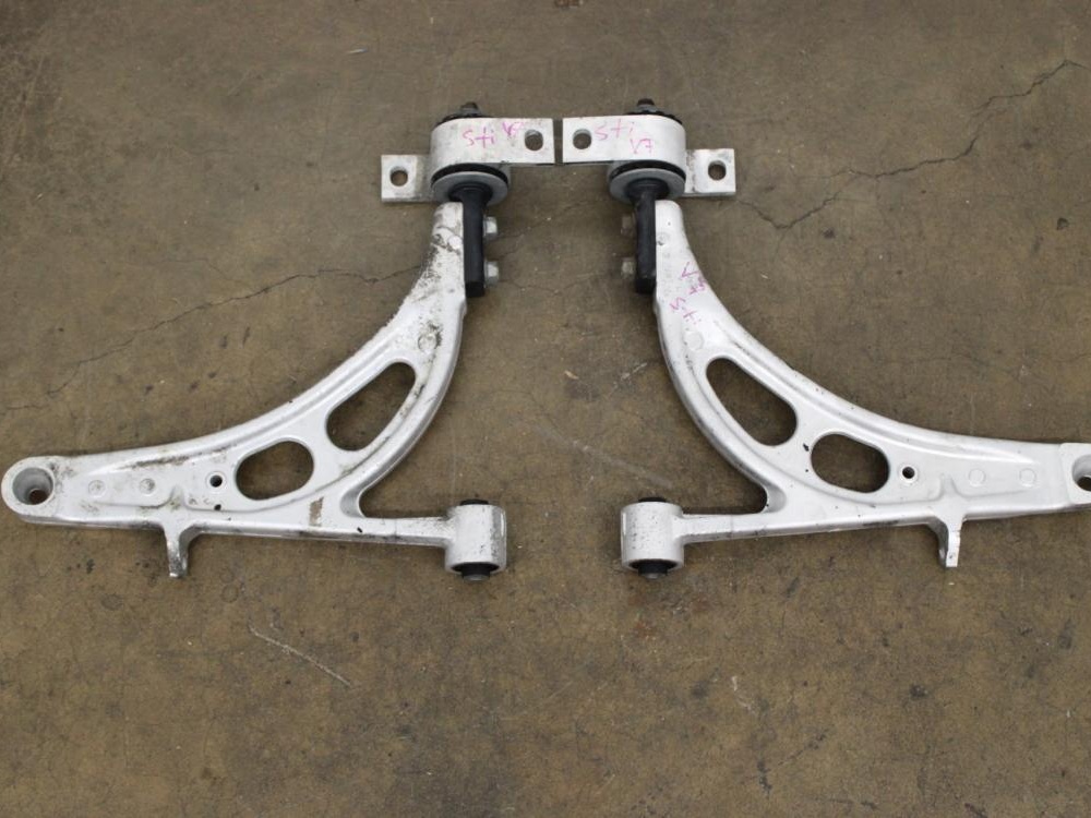 JDM 2002-2003 SUBARU IMPREZA WRX STI V7 OEM ALUMINUME FRONT LOWER CONTROL ARM: Image 1
