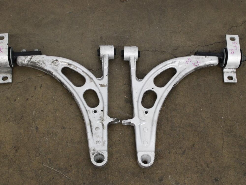 JDM 2002-2003 SUBARU IMPREZA WRX STI V7 OEM ALUMINUME FRONT LOWER CONTROL ARM: Image 2