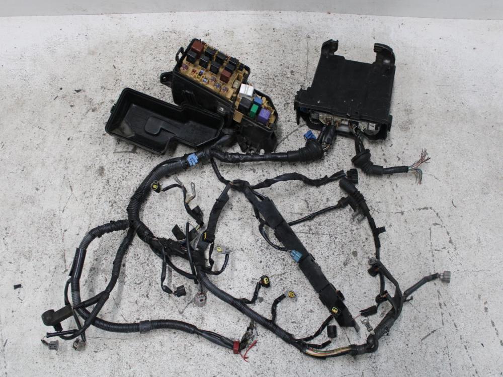 JDM 00-05 TOYOTA 2ZZ-GE WIRE HARNESS WITH ECU: Image 1