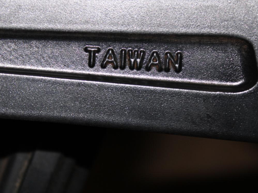 BADX 18X8 +45 5X114.3 WINRUN 225-35R20: Image 4