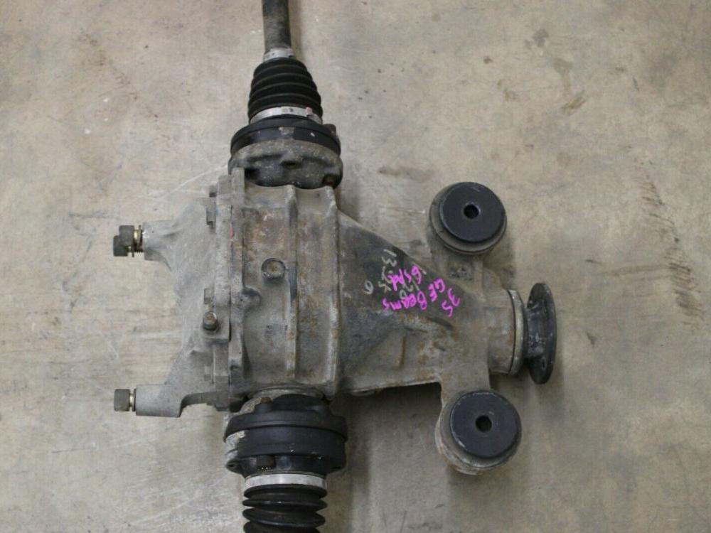 JDM 00-05 Toyota Alteza Rear Differential : Image 3