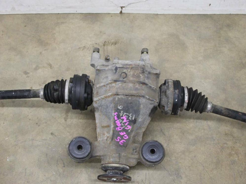 JDM 00-05 Toyota Alteza Rear Differential : Image 5