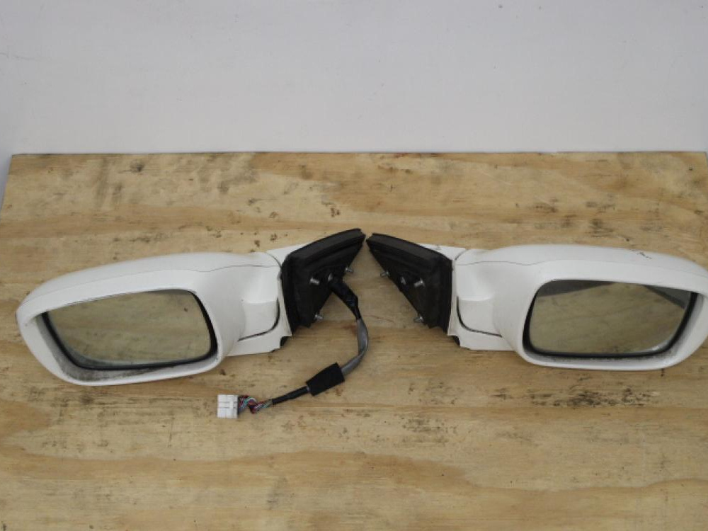 JDM 04-07 HONDA LEGEND SIDE VIEW MIRRORS set of 2 Left/Right: Image 1