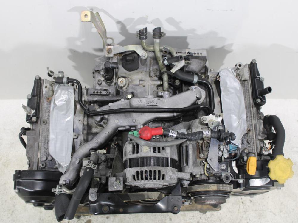 JDM 2002-2005 SUBARU IMPREZA WRX EJ205 2.0L DOHC TURBO NON-AVCS HEAD & BLOCK ENGINE: Image 1