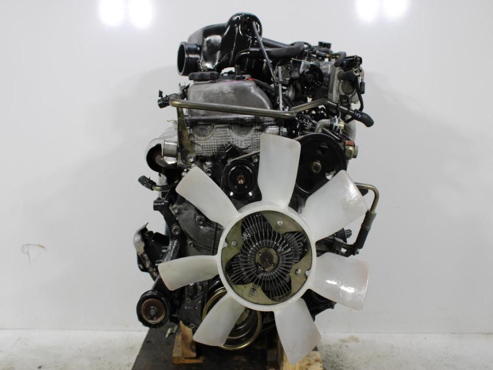 JDM 1995-2004 TOYOTA 4RUNNER, TACOMA, T100 3RZ-FE 2.7L DOHC 4 CYL COIL TYPE 4 PORT ENGINE: Image 3