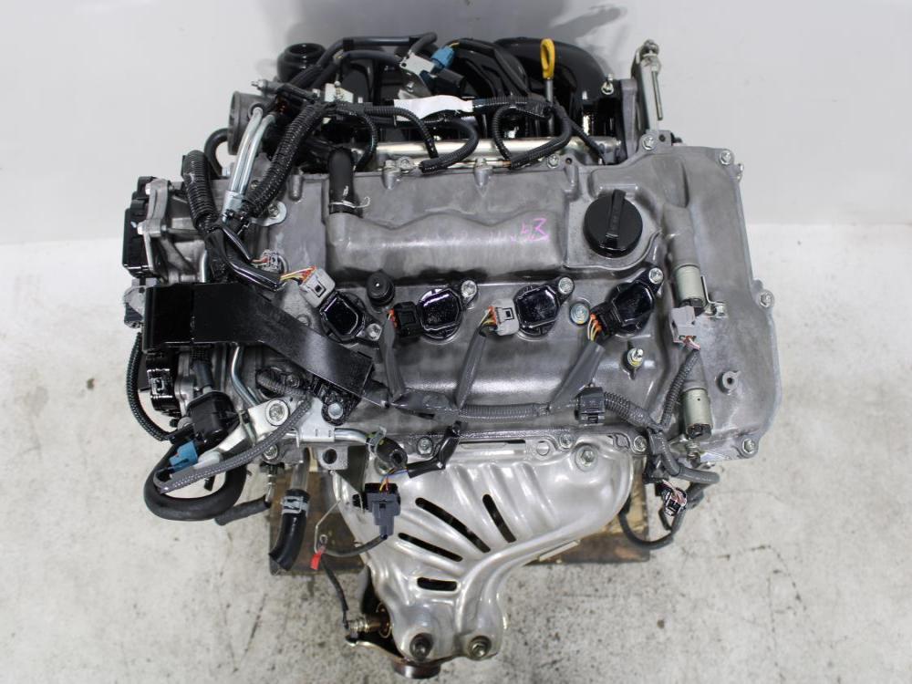 JDM 2014-2019 TOYOTA COROLLA 2ZR-FAE 1.8L 4CYL VVTi WITH VALVEMATIC ENGINE: Image 1