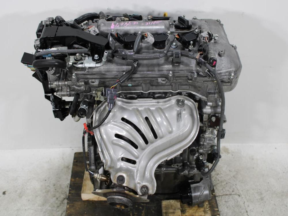 JDM 2014-2019 TOYOTA COROLLA 2ZR-FAE 1.8L 4CYL VVTi WITH VALVEMATIC ENGINE: Image 1
