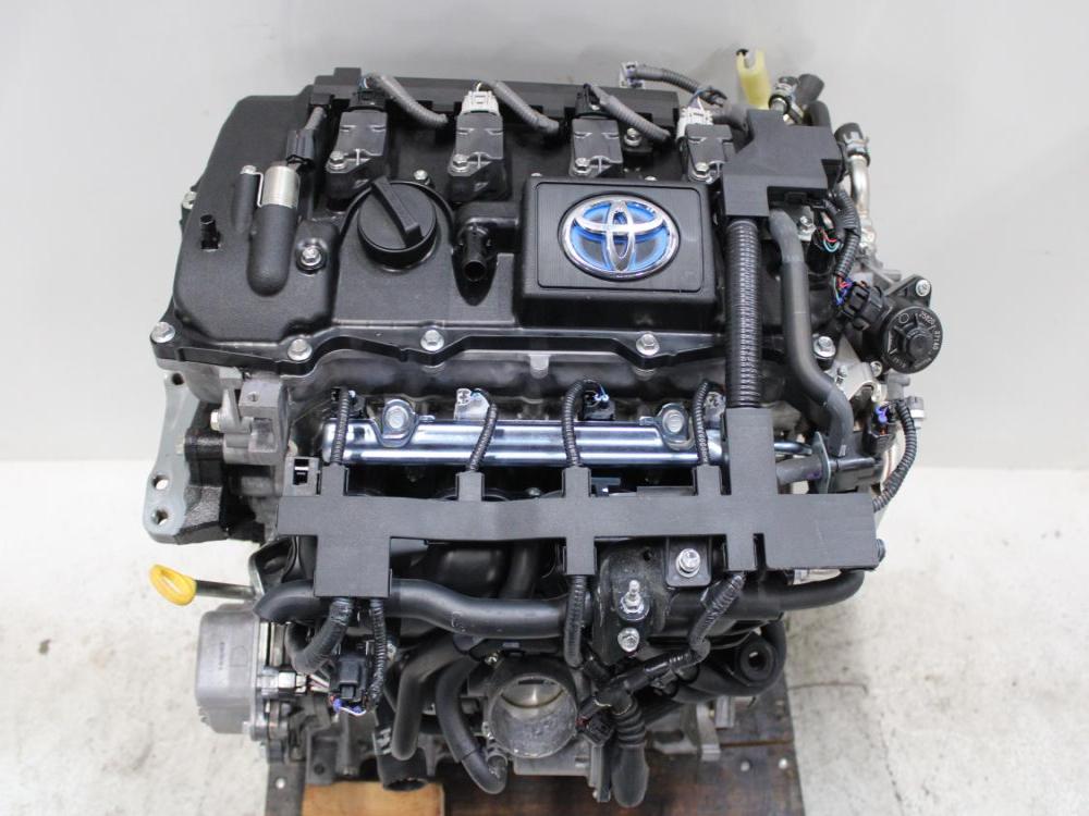 JDM 2016-2021 TOYOTA PRIUS 4TH GEN HYBRID ENGINE 1.8L DOHC 4CYL 2ZR-FXE: Image 1