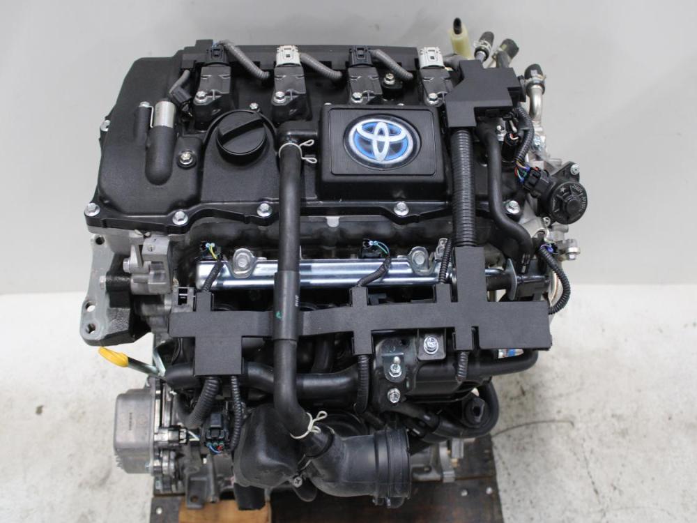 JDM 2016-2021 TOYOTA PRIUS 4TH GEN HYBRID ENGINE 1.8L DOHC 4CYL 2ZR-FXE: Image 1