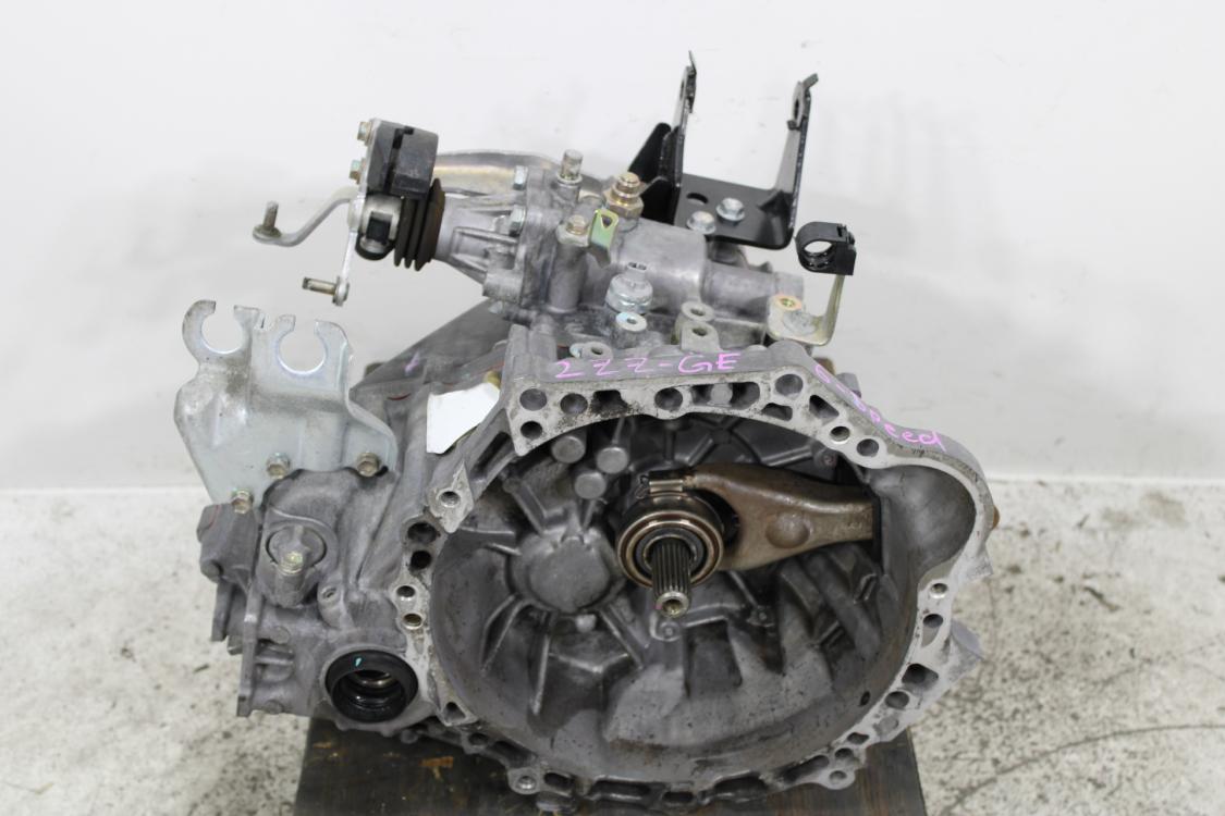 JDM 2003-2006 TOYOTA MATRIX 2ZZ-GE 1.8L 6-SPEED MANUAL TRANMISSION: Image 2